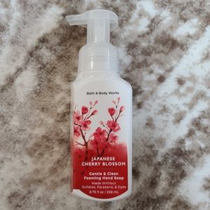 Japanese Cherry Blossom Foaming Hand Soap BBW